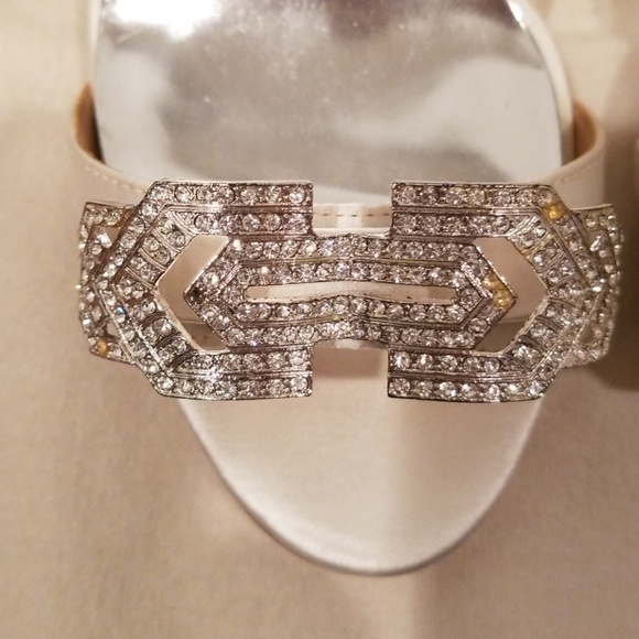 Badgley Mischka Cocktail Shoes White Satin - Picture 6 of 8